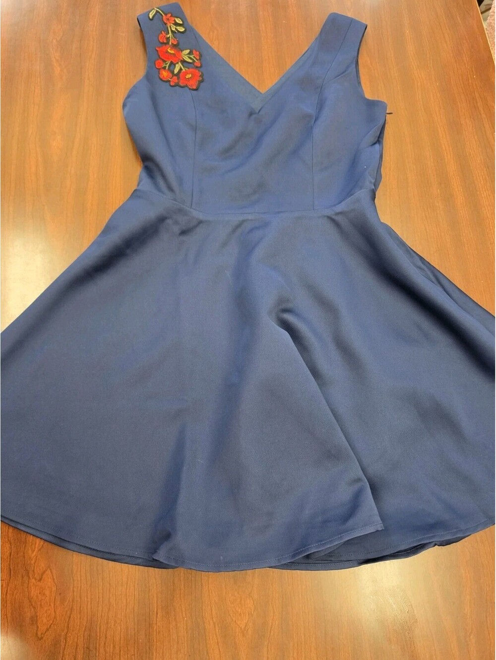 NWOT Verty Navy Fit & Flare Dress Embroidered Floral Collar Sleeveless Womens M